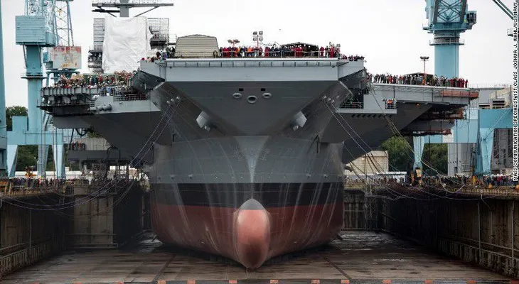 El súper portaaviones más caro jamás construído se unirá a la flota naval de EE.UU.