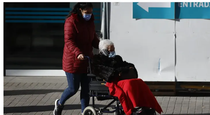 Recomiendan mascarillas en residencias por la gripe