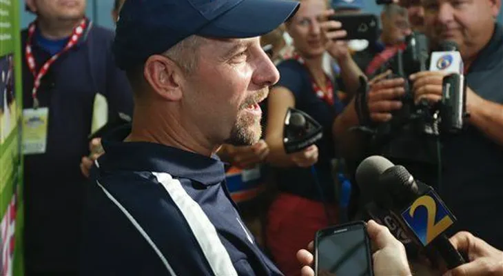 Smoltz: Una epidemia de cirugías Tommy John 