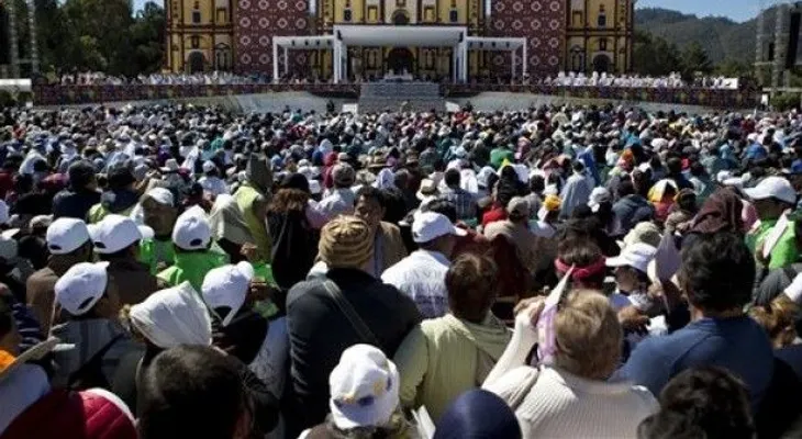 Papa Francisco critica en México exclusión de los indígenas