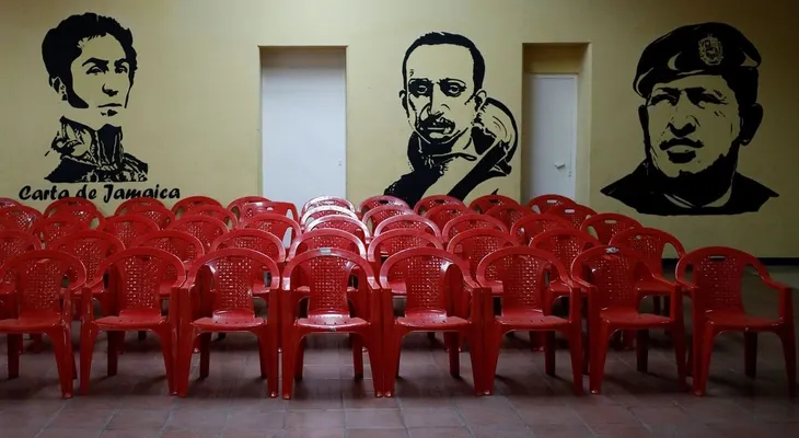 Centros de votación vacíos y violencia de los chavistas marcaron elecciones de Venezuela