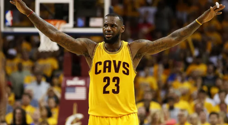 Lebron James vive noche “mágica” y Leonard se convierte en la nueva estrella