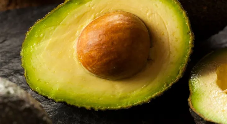 Un aguacate al día puede ayudar con el colesterol y el corazón