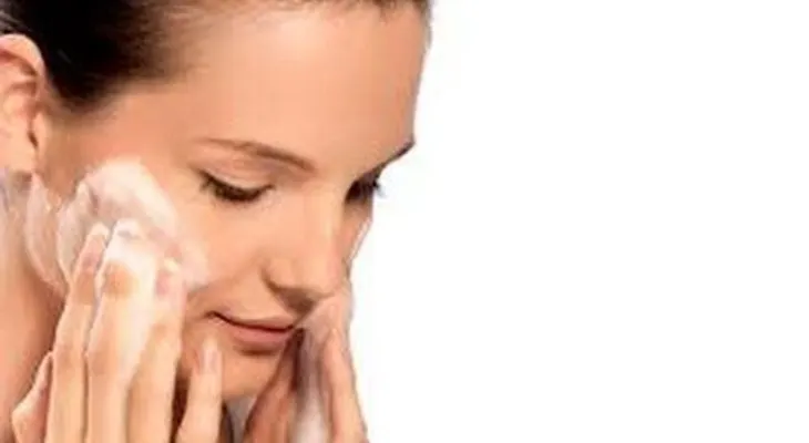 El semen es una mascarilla ideal para la cara.... (VIDEO)