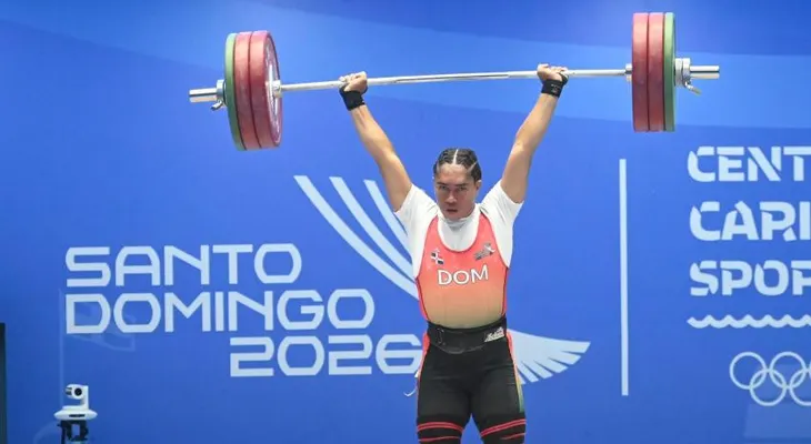 Yudelina Mejía gana oro en levantamiento de pesas en los Juegos de Santo Domingo 2026