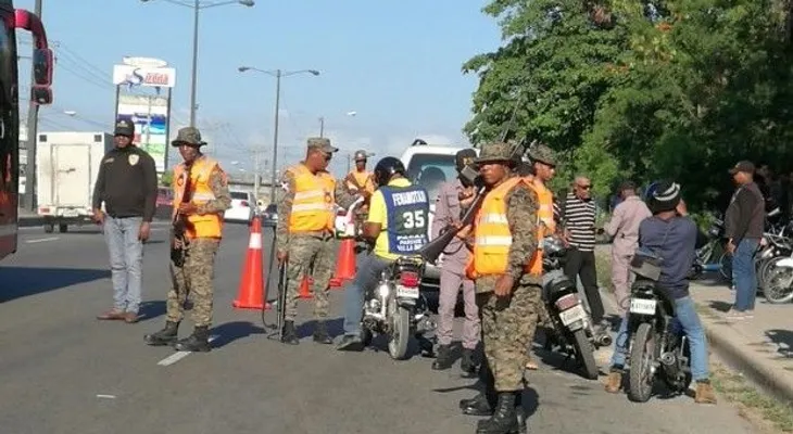 Por disposición de Danilo, lanzan militares y policías a las calles para combatir la delincuencia