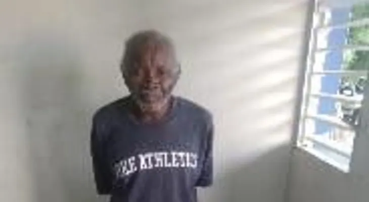 Anciano de 103 años hiere de varias puñaladas a un agricultor de 65 