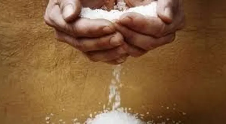 Revelan el buen secreto de lavarse las manos con agua de sal el primer domingo de cada mes