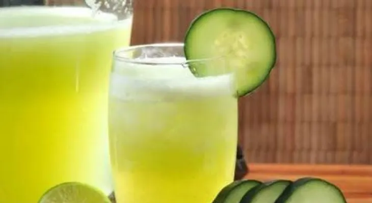 Jugo de limón y pepino te ayuda a tener una panza plana 