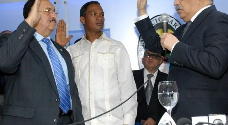 Un diputado y  un alcalde de Hato Mayor retornan al PRD