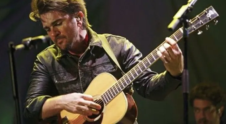 Juanes cantará en español en los Grammy