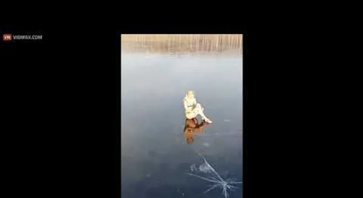 Esto le pasó después de lanzarse en "bomba" a un lago helado