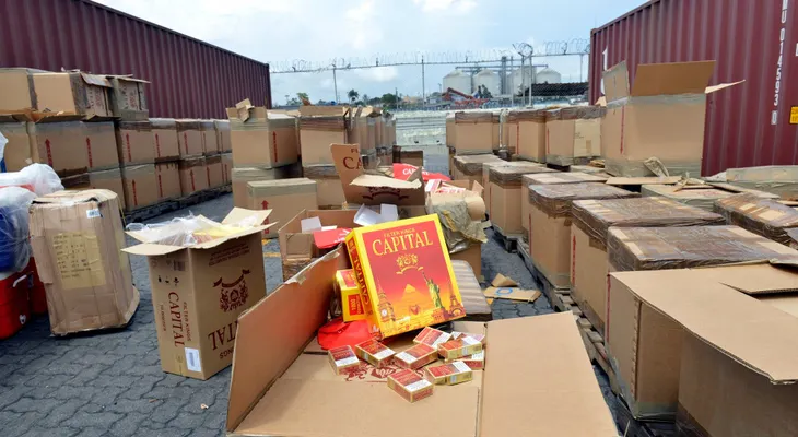 Aduanas se incauta contrabando de whisky y cigarrillos valorado en RD$50 millones 