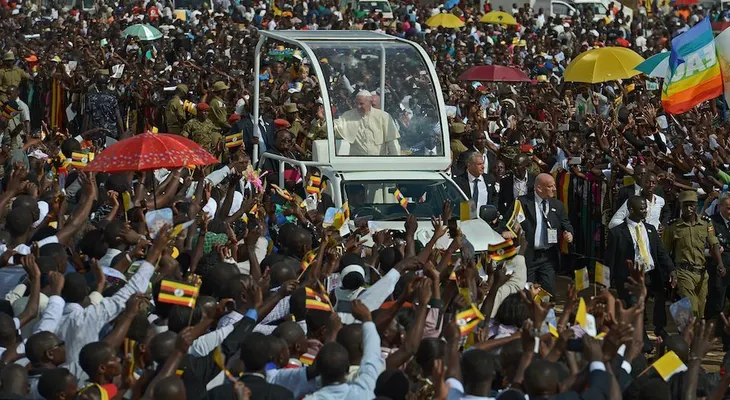 El papa Francisco le pide a las iglesias de África no olvidar a los pobres