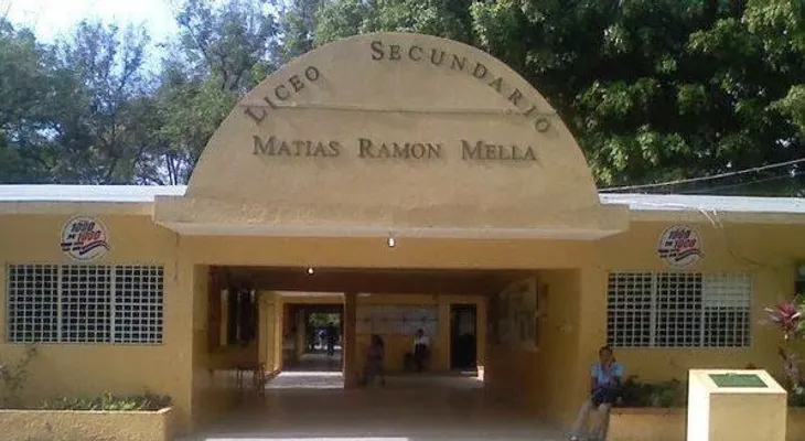 Miembro de supuesta "ganga" penetra al liceo Matías Ramón Mella e hiere joven de 16 años