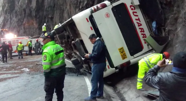 Accidente de bus en Perú deja varios muertos y decenas de heridos