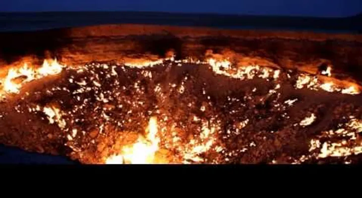 Bienvenidos al infierno: Un cráter de fuego que nunca deja de arder (Video)