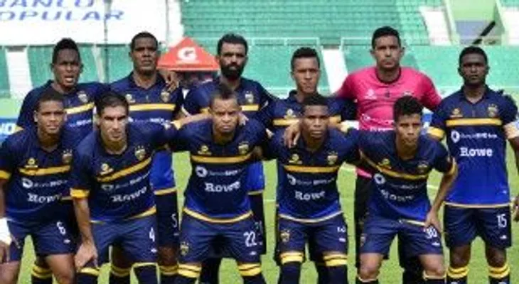 Pantoja vence a los Delfines con triplete de Darly Batista