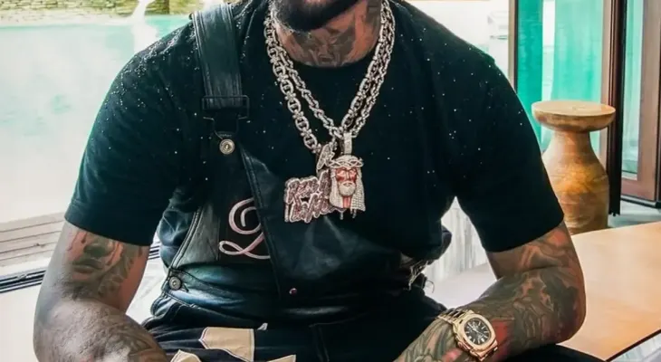 Anuel AA lanza 'Vuelve' y pide públicamente a Karol G que lo desbloquee
