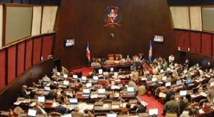 12 diputados del PRD renunciarían este martes