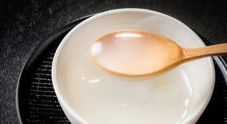 ¿Cómo tomar agua de arroz para cortar la diarrea y resolver problemas de la gastritis?