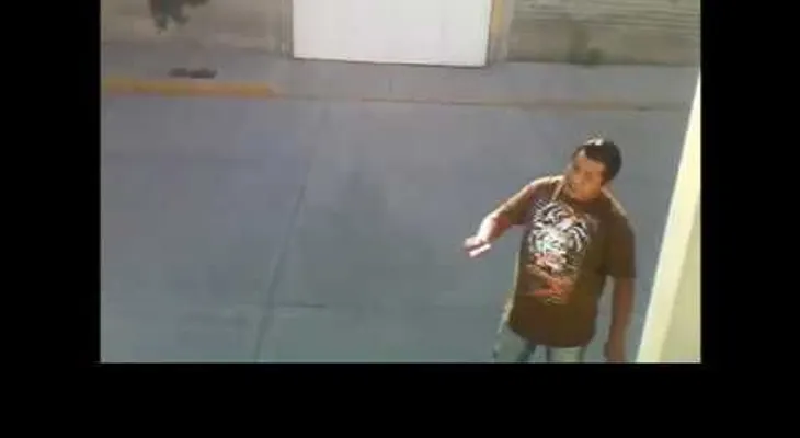 Una discusión "por mujeres" terminó con un hombre tiroteado en plena calle (VIDEO)