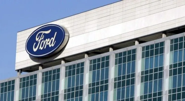 Ford pierde 800 millones por tasa de cambio en Venezuela 