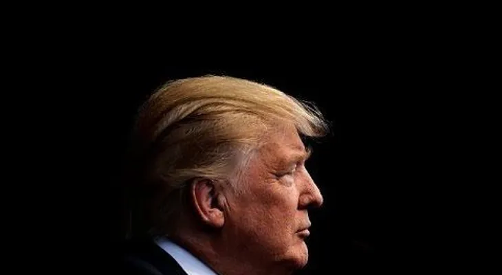 Trum confiesa afligido que "se pasó de la raya" y pide perdón a las mujeres (VIDEO)