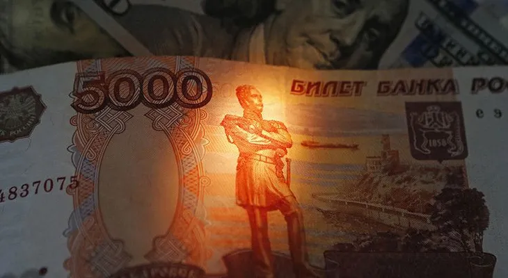 Rusia abandona el dólar en los préstamos nacionales