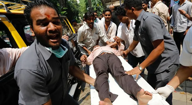 Mueren 23 personas en la India, por un malentendido que resultó dramático 