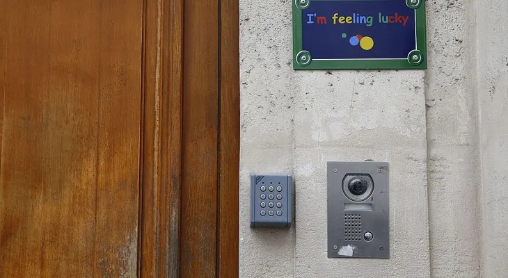 Francia va 'con todo' para cobrarle impuestos a Google