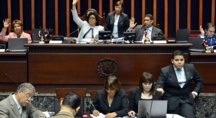 Senado convoca a sesión; sería conocido el proyecto de reforma 