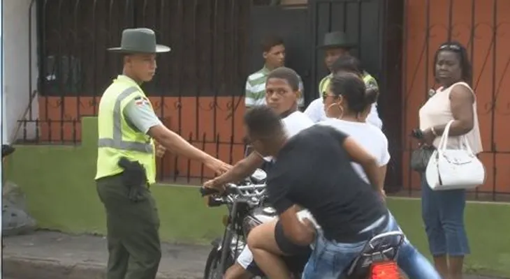 Motoristas se quejan por operativos de la AMET