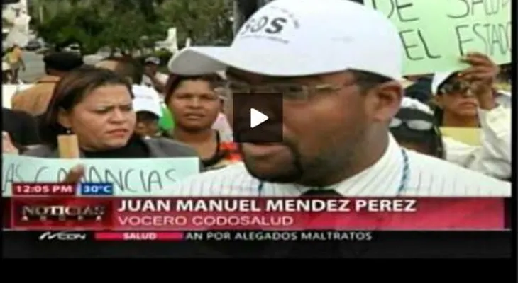 Enfermos catastróficos protestan frente al Palacio Nacional