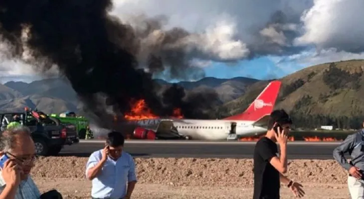 Un avión con 141 pasajeros se incendia en Perú sin causar víctimas