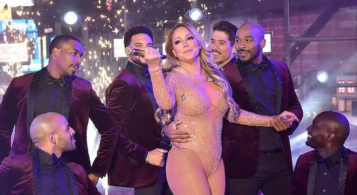 La accidentada actuación de Mariah Carey en la fiesta de Año Nuevo en NY
