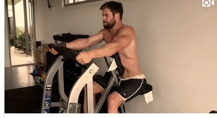 Chris Hemsworth vuelve a enardecer Instagram, y le encanta? ¡Aquí tenemos las pruebas!
