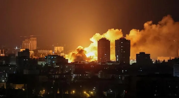 Rusia ataca múltiples puntos de Kiev con nueva oleada de misiles