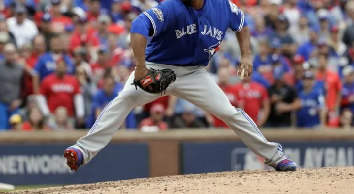 Lanzador Francisco Liriano fue llevado en camilla a un hospital