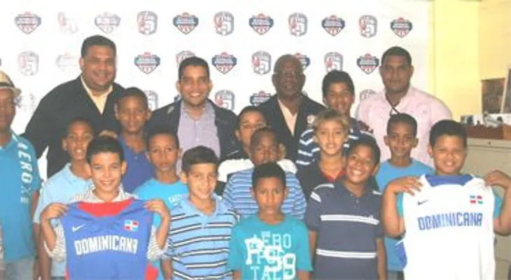 Presentan selección nacional minibasket iría torneo en Argentina