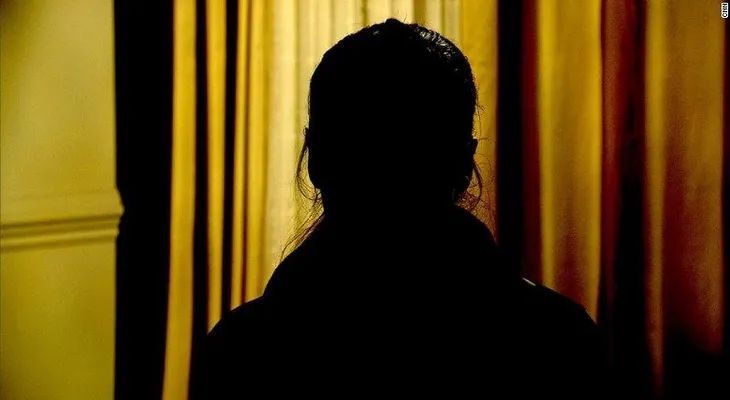 Antes de violarme, él rezaba, dice joven yazidi esclavizada por yihadista estadounidense