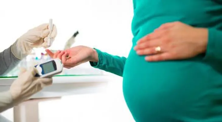 Mujeres que padecen diabetes durante el embarazo pueden luego sufrir de la visión 