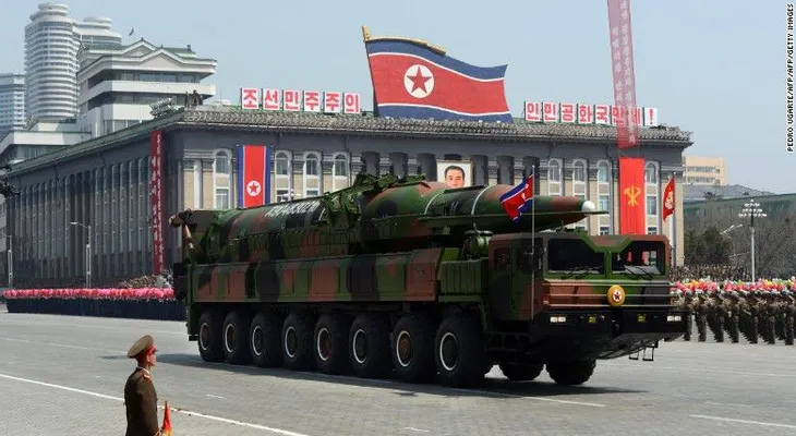 Corea del Norte dispara un misil balísitico