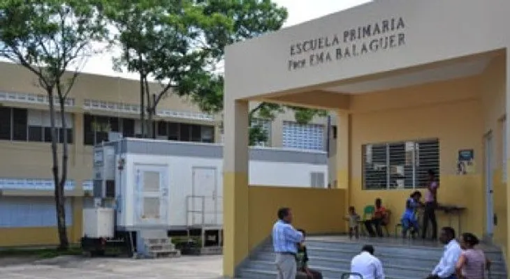 Educación anuncia aumento salarial para profesores en el 2016