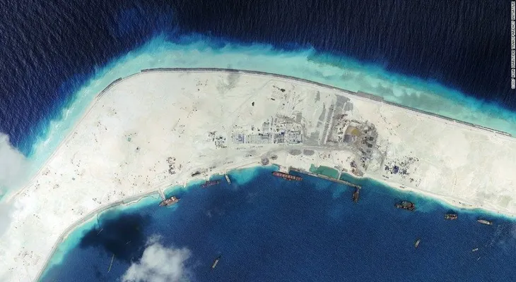 Beijing convoca al embajador estadounidense por patrullaje en el Mar Meridional de China