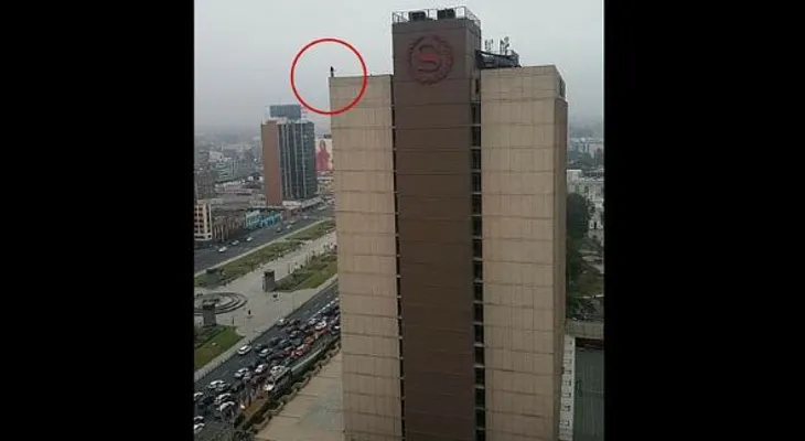Revelan por Facebook verdad tras suicidio de joven que se lanzó del Sheraton