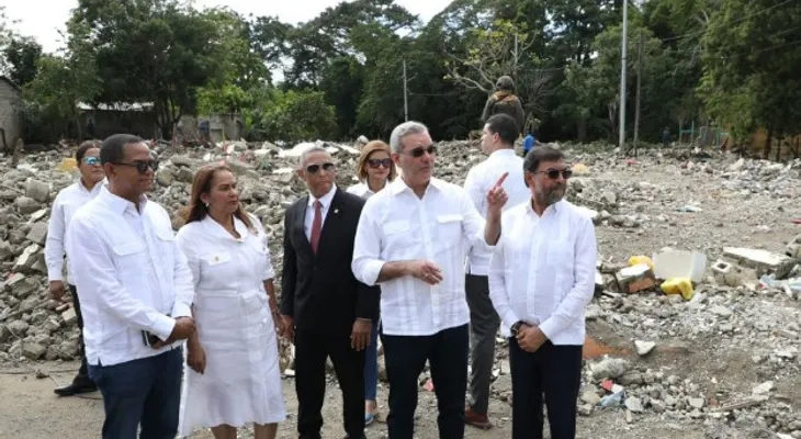 Abinader supervisa construcción parque en el río Jaya