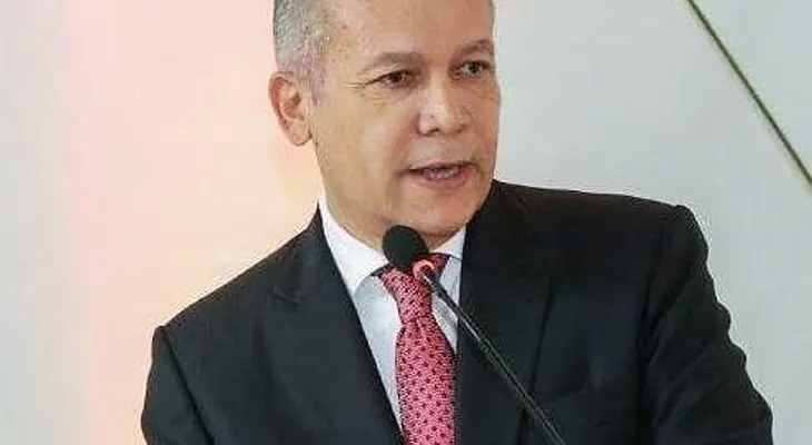 Núñez renuncia como vocero de LF y de la FP; Leonel le agradece y designa a Omar Liriano 