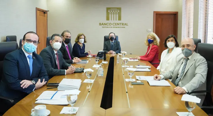 Valdez Albizu recibe la visita de la delegación de la Unión Europea (UE) para México, AL y el Caribe