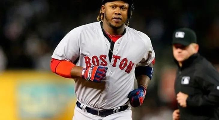 Hanley se sacude; Ozuna y Castillo conectan de cuadrangular